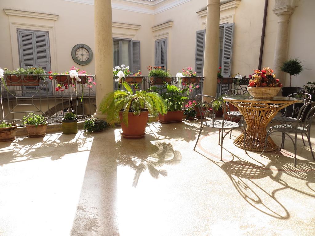 B&B Casa Cavalli Лучера Экстерьер фото