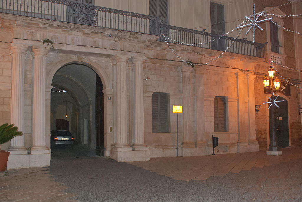 B&B Casa Cavalli Лучера Экстерьер фото